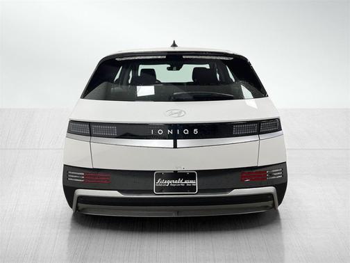 2026 Hyundai IONIQ 5 SE