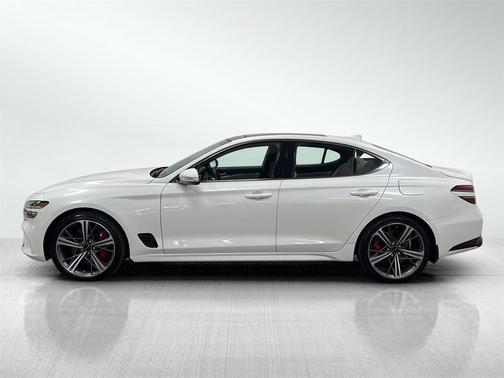 2025 Genesis G70 2.5T