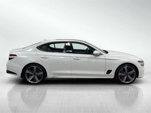 2025 Genesis G70 2.5T