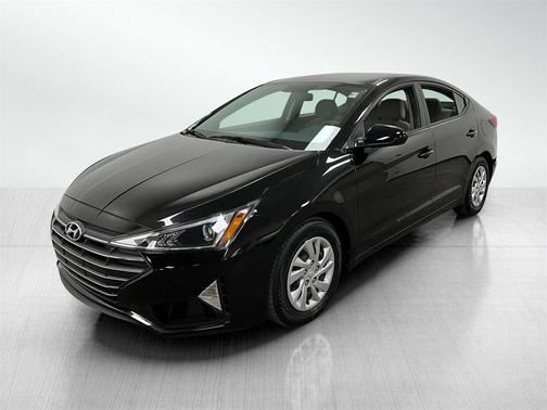 2019 Hyundai ELANTRA SE