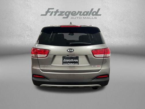 Titanium Silver 2017 Kia Sorento EX