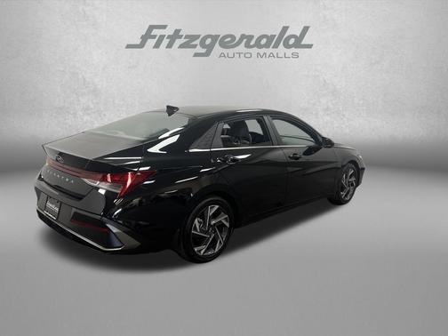 2025 Hyundai ELANTRA SEL