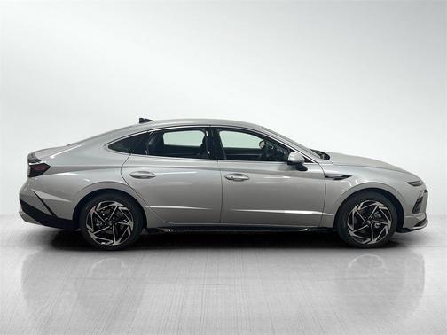 2026 Hyundai SONATA SEL