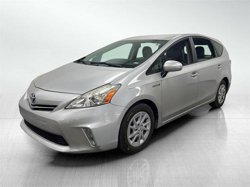 2013 Toyota Prius v Five
