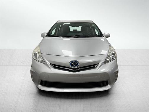 2013 Toyota Prius v Five