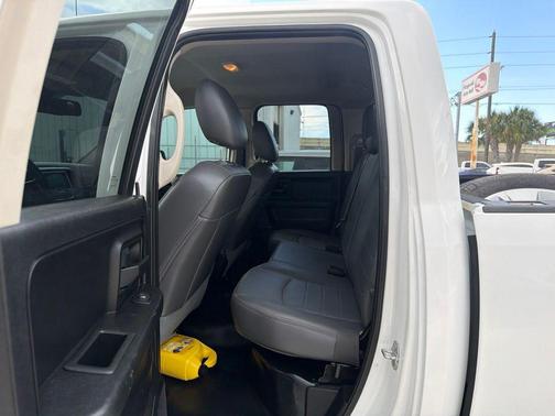 Bright White Clearcoat 2019 RAM 1500 Tradesman