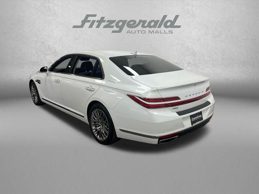Uyuni White 2021 Genesis G90 Premium