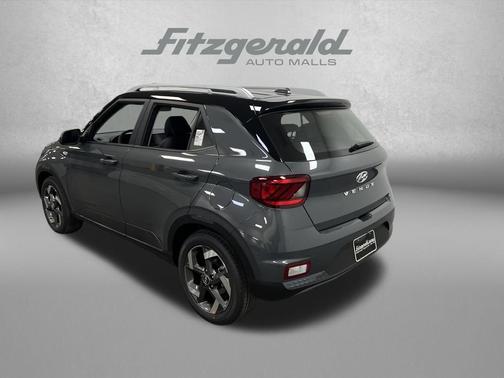 2026 Hyundai VENUE SEL w/Two-Tone Roof