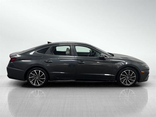 2022 Hyundai SONATA Limited