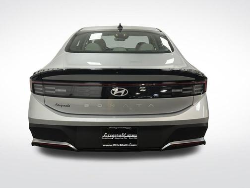 2025 Hyundai SONATA SE