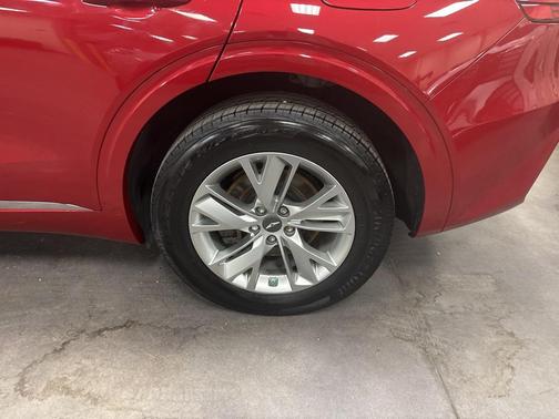 2022 Genesis GV70 2.5T AWD