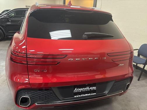 2022 Genesis GV70 2.5T AWD
