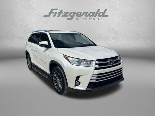 Blizzard Pearl 2019 Toyota Highlander XLE
