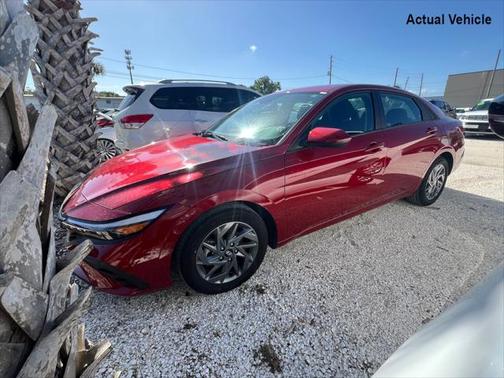 2024 Hyundai ELANTRA SEL