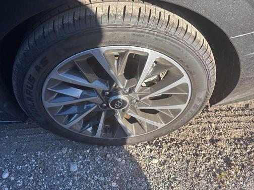 2022 Hyundai SONATA Limited