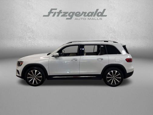 Digital White Metallic 2023 Mercedes-Benz GLB 250 4MATIC