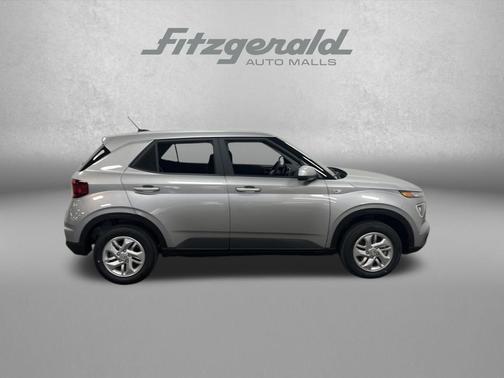 2026 Hyundai VENUE SE