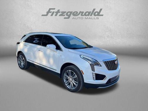 Crystal White Tricoat 2025 Cadillac XT5 Premium Luxury