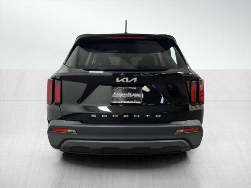 2022 Kia Sorento LX