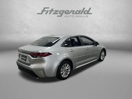 Classic Silver Metallic 2024 Toyota Corolla Hybrid SE
