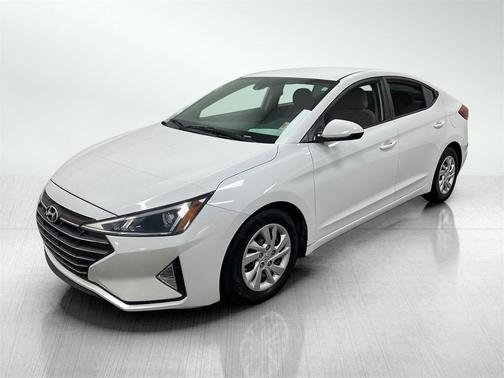 2020 Hyundai ELANTRA SE