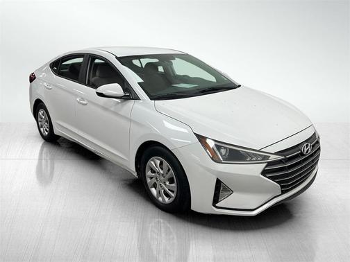 2020 Hyundai ELANTRA SE