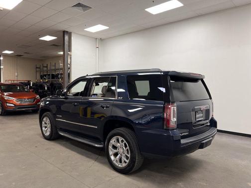 Dark Sapphire Blue Metallic 2017 GMC Yukon SLT