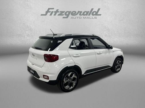 Lunar White w/Black Roof 2025 Hyundai VENUE Limited
