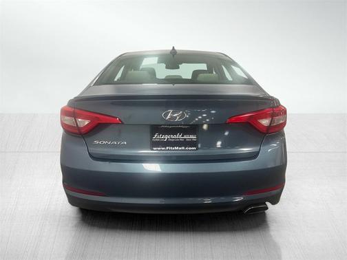 2016 Hyundai SONATA SE