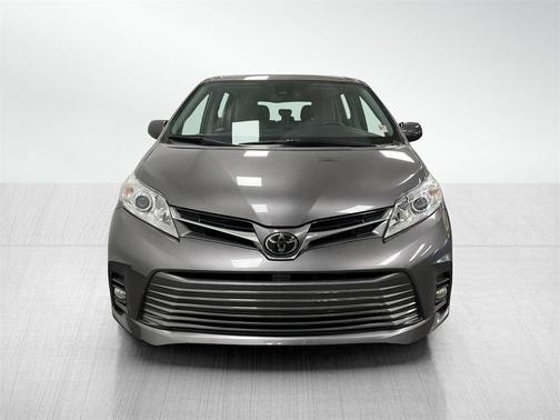 2019 Toyota Sienna XLE