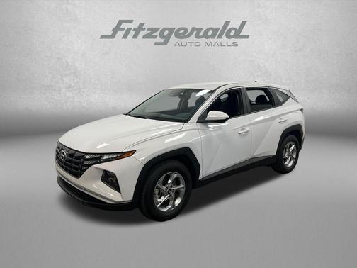 White Pearl 2024 Hyundai TUCSON SE