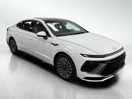 2025 Hyundai SONATA Hybrid Limited