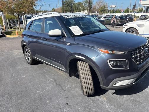 2022 Hyundai VENUE Limited