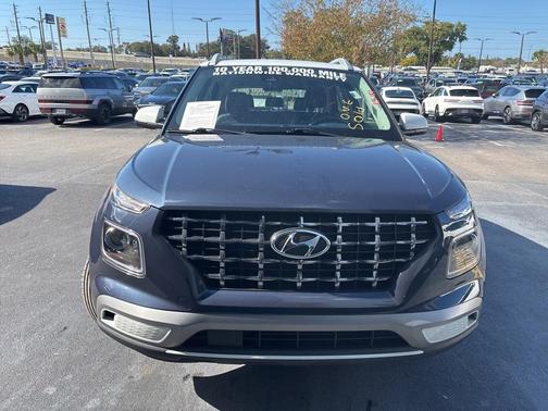 2022 Hyundai VENUE Limited