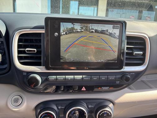 2022 Hyundai VENUE Limited