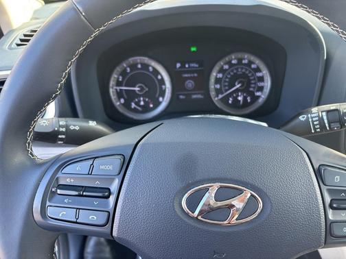 2022 Hyundai VENUE Limited