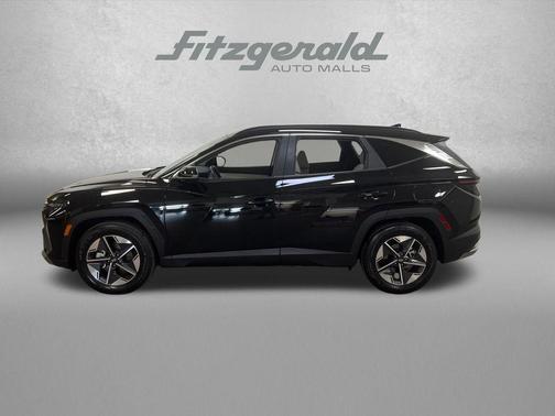 Phantom Black 2025 Hyundai TUCSON SEL Convenience