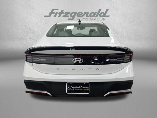 2026 Hyundai SONATA SE