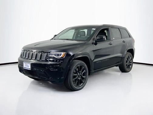 2022 Jeep Grand Cherokee Laredo