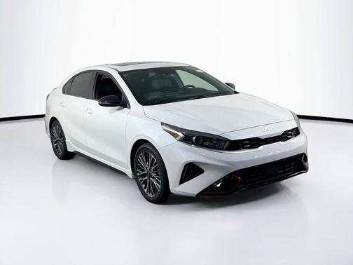 Snow White Pearl 2024 Kia Forte GT-Line