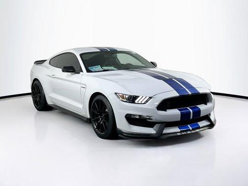 2017 Ford Shelby GT350 Base
