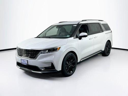 Snow White Pearl 2024 Kia Carnival SX