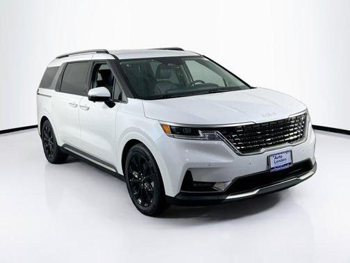 Snow White Pearl 2024 Kia Carnival SX