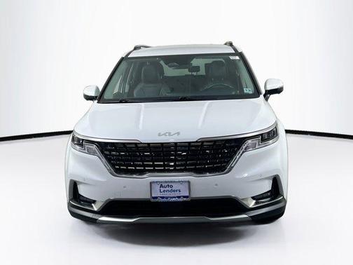 Snow White Pearl 2024 Kia Carnival SX