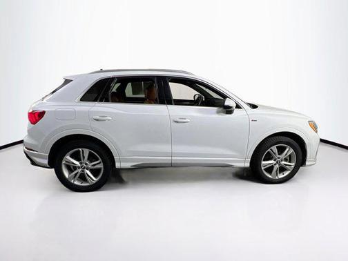 Glacier White Metallic 2020 Audi Q3 45 S line Premium