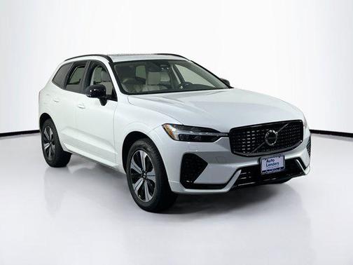 2025 Volvo XC60 Plug-In Hybrid T8 Core
