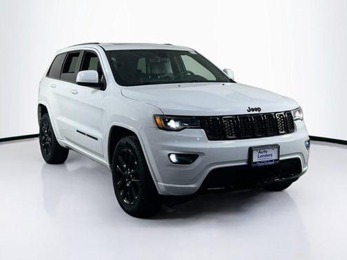 2022 Jeep Grand Cherokee Laredo