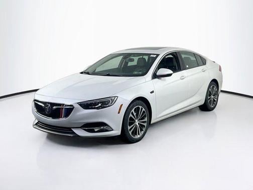 2018 Buick Regal Sportback Essence