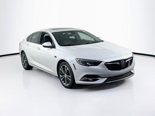 2018 Buick Regal Sportback Essence