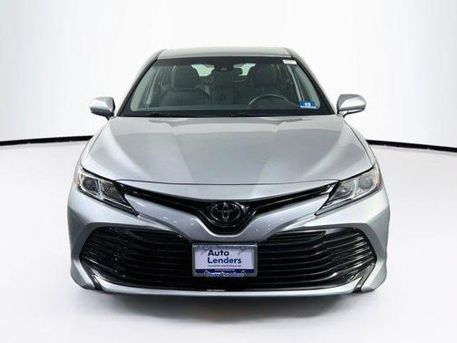 Celestial Silver Metallic 2018 Toyota Camry LE